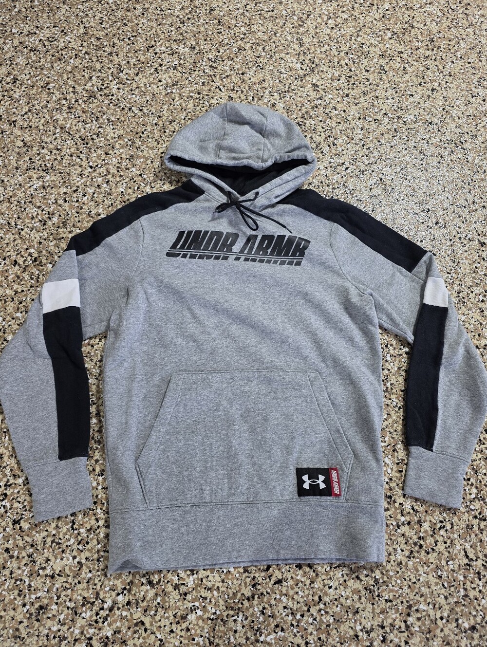 Under Armour Gray and Black Pullover Hoodie Small